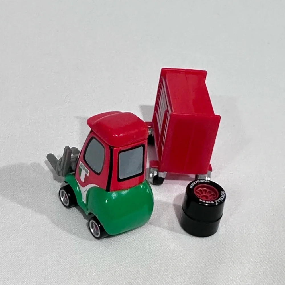 Disney Pixar Cars 2 Alex Machino Pitty Die-cast Mattel